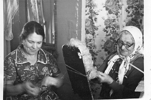 Моя прабабушка  со средней дочерью